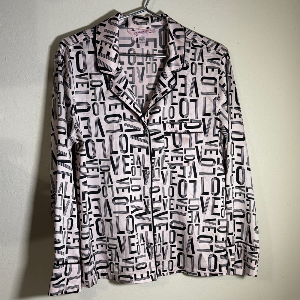 Victoria's Secret Black and White Letter Print Pajama Top